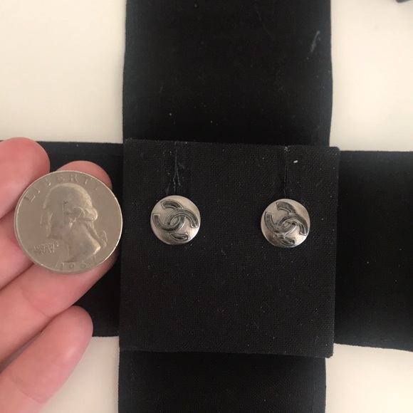 Authentic Chanel earrings!! - Picture 9 of 11